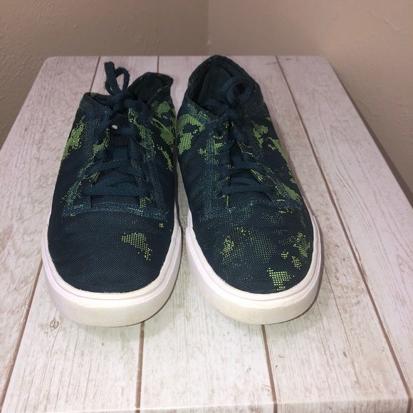 UNDER ARMOUR Kick It 2 Low Utility GS Sneaker Sz 7.5 - Picture 9 of 14